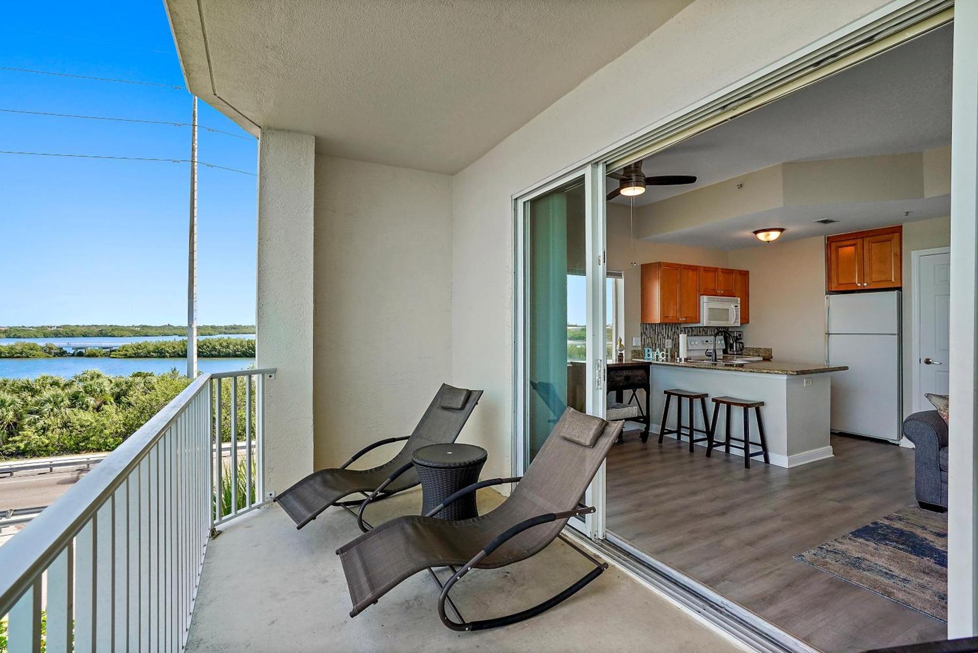 Oceanfront Luxury Condo! Mins To Beach! Rum Bar Next Door! St. Petersburg Kültér fotó